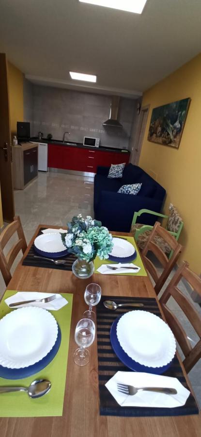 Apartamentos Turisticos Las 3 Golondrinas Peñafiel Exterior foto