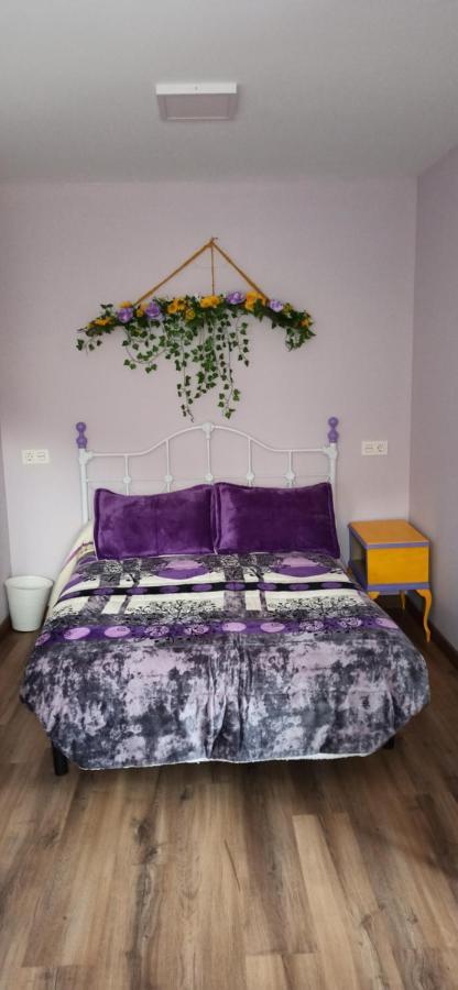 Apartamentos Turisticos Las 3 Golondrinas Peñafiel Exterior foto